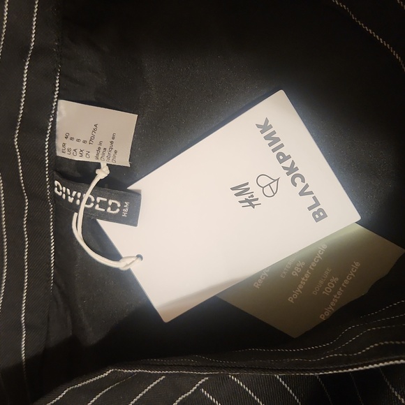 Blackpink x H&M Skirt - Picture 5 of 5